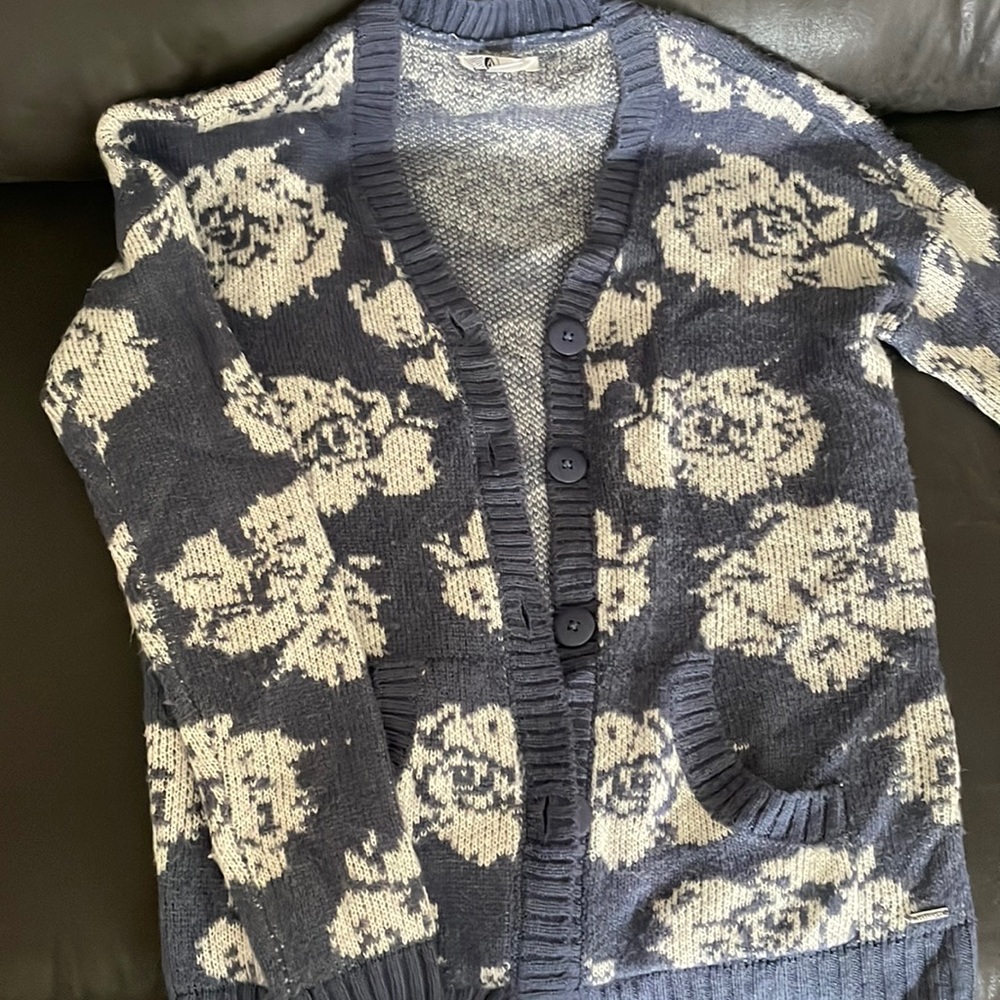 Volcom Floral Long sleeve Button up Cardigan